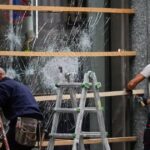 ফ্রান্স ও ইতালিতে বিক্ষোভে ভাঙচুর করলে দায় নিতে হবে অভিভাবকদের