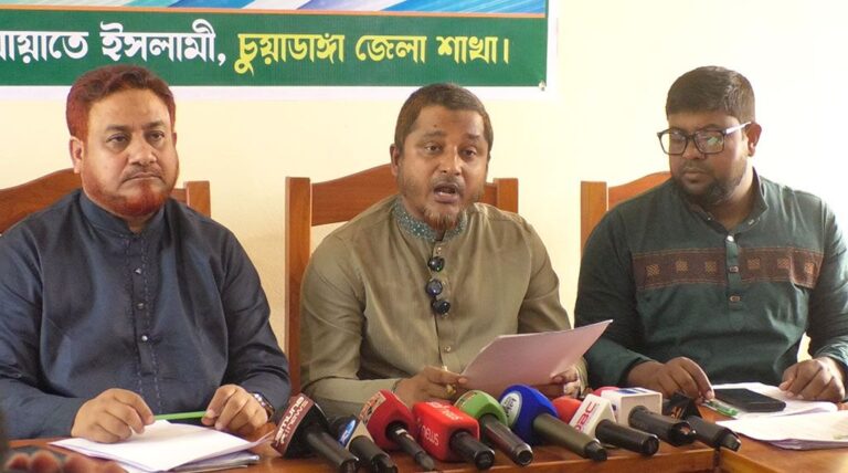 চুয়াডাঙ্গায় সারের ৪৫ ডিলারের মধ্যে ৪২ জনই দলীয় লোক, অভিযোগ দুই এমপির