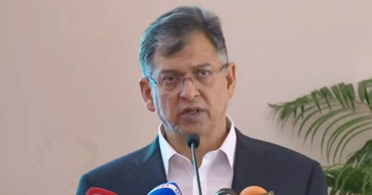 সনাতন ধর্মাবলম্বীদের সম্পত্তি দখল করেছে কার্যক্রম নিষিদ্ধ আওয়ামী লীগ: স্বরাষ্ট্রমন্ত্রী
