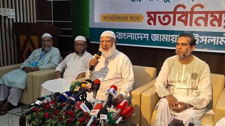 সরকারের ভুলের দায় বিরোধী দল নেবে কেন: জামায়াত আমির